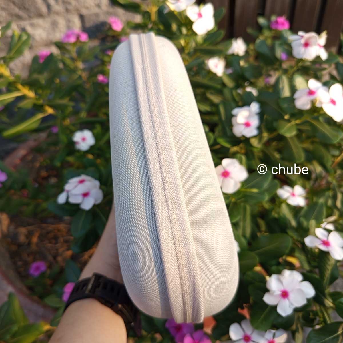 hộp thiết kế giữ form tai nghe Baseus XH1