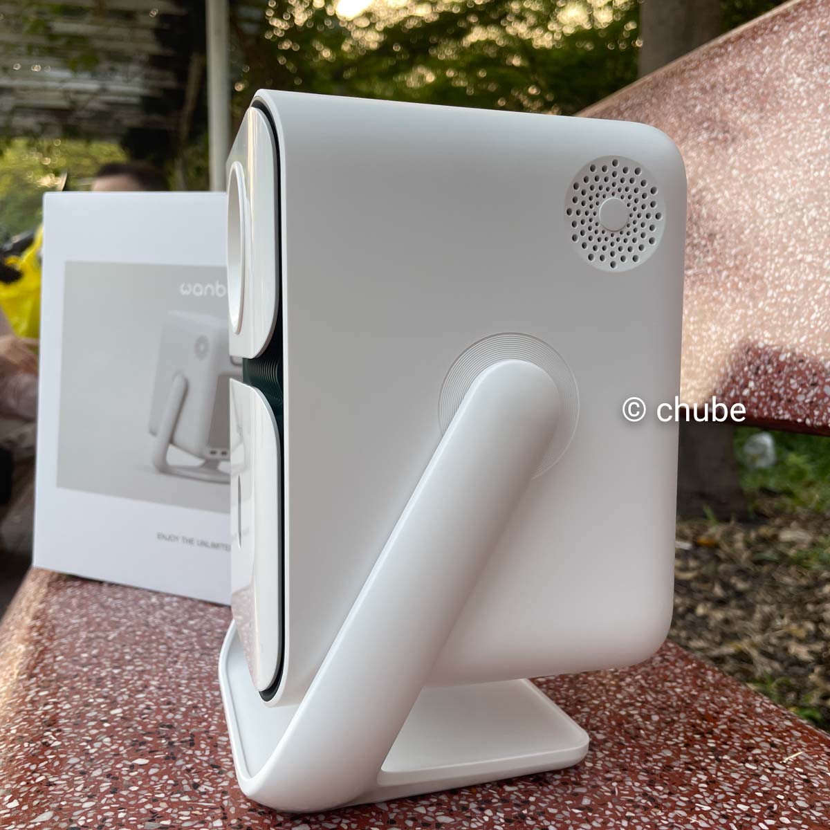 Hình ảnh chiếu sắc nét từ máy chiếu mini Wanbo T2 Ultra