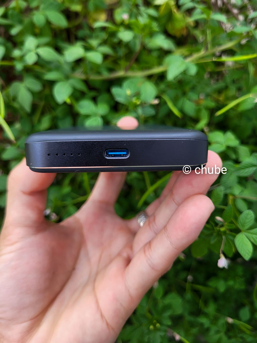 Pin dự phòng Anker MagGo A1664 10000mAh - phụ kiện đi kèm