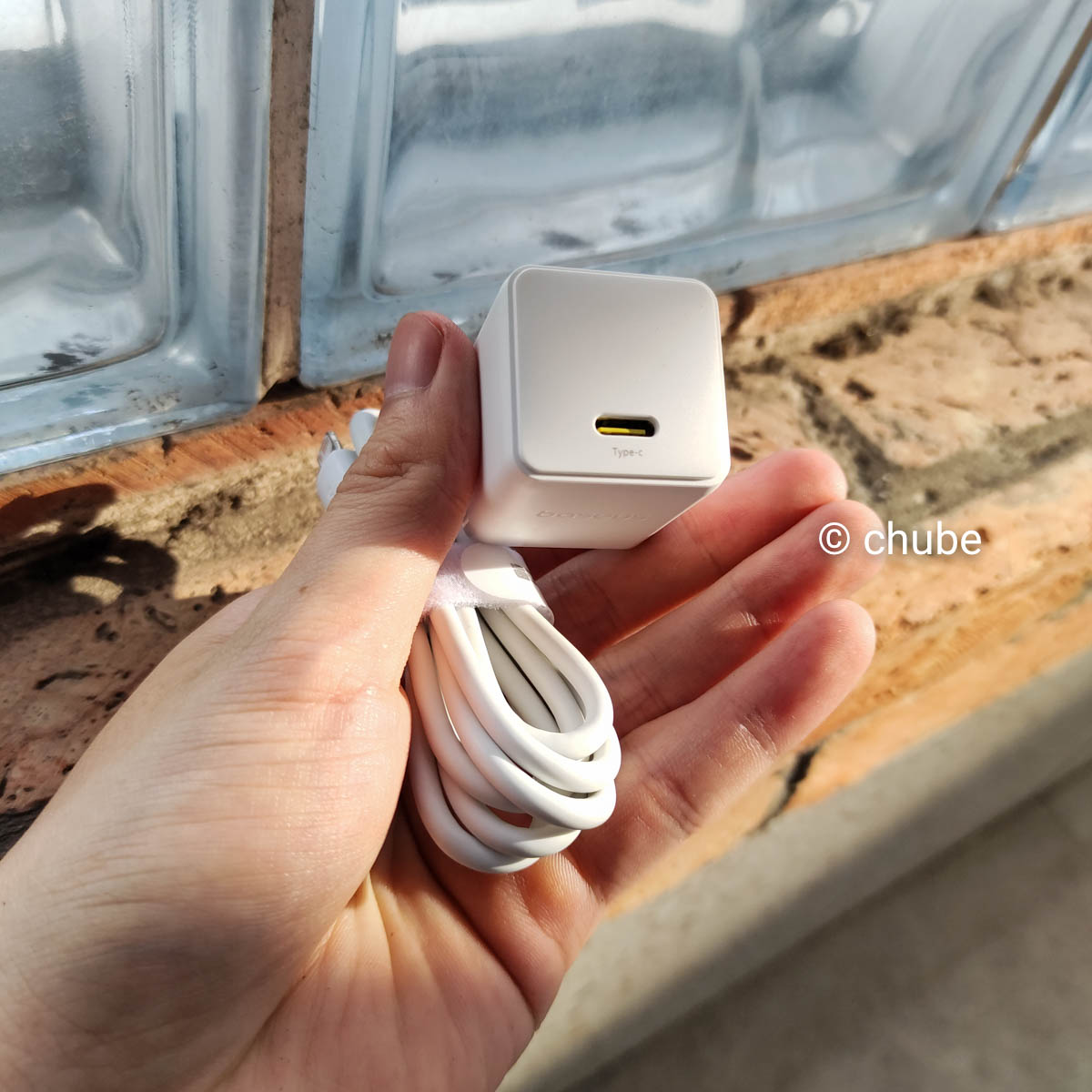 Bộ sạc nhanh Baseus Palm Fast Charger 1C - thiết kế mặt trước nhỏ gọn