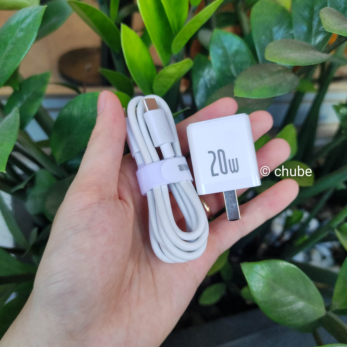 Bộ sạc nhanh Baseus Palm Fast Charger 1C - mặt sau với thông số kỹ thuật chi tiết