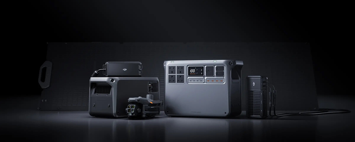 DJI Power 2000 - mặt bên với cổng kết nối đa dạng, hỗ trợ nhiều thiết bị