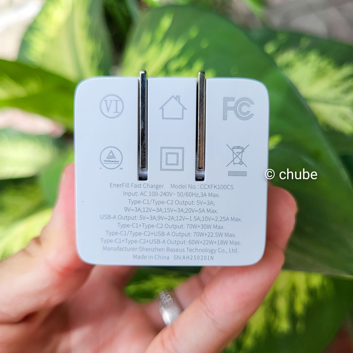 Củ sạc Baseus EnerFill FE11 2C1U 100W – thiết kế mặt sau & chân cắm