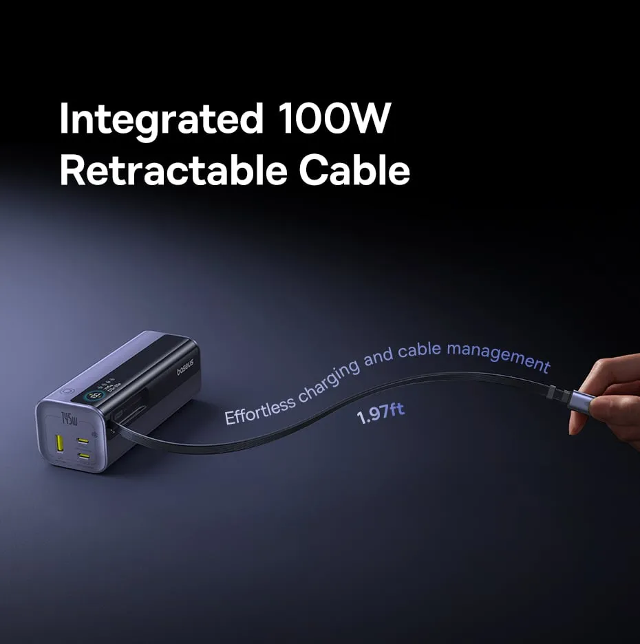 So sánh kích thước nhỏ gọn của sạc dự phòng Baseus EnerGeek GR11