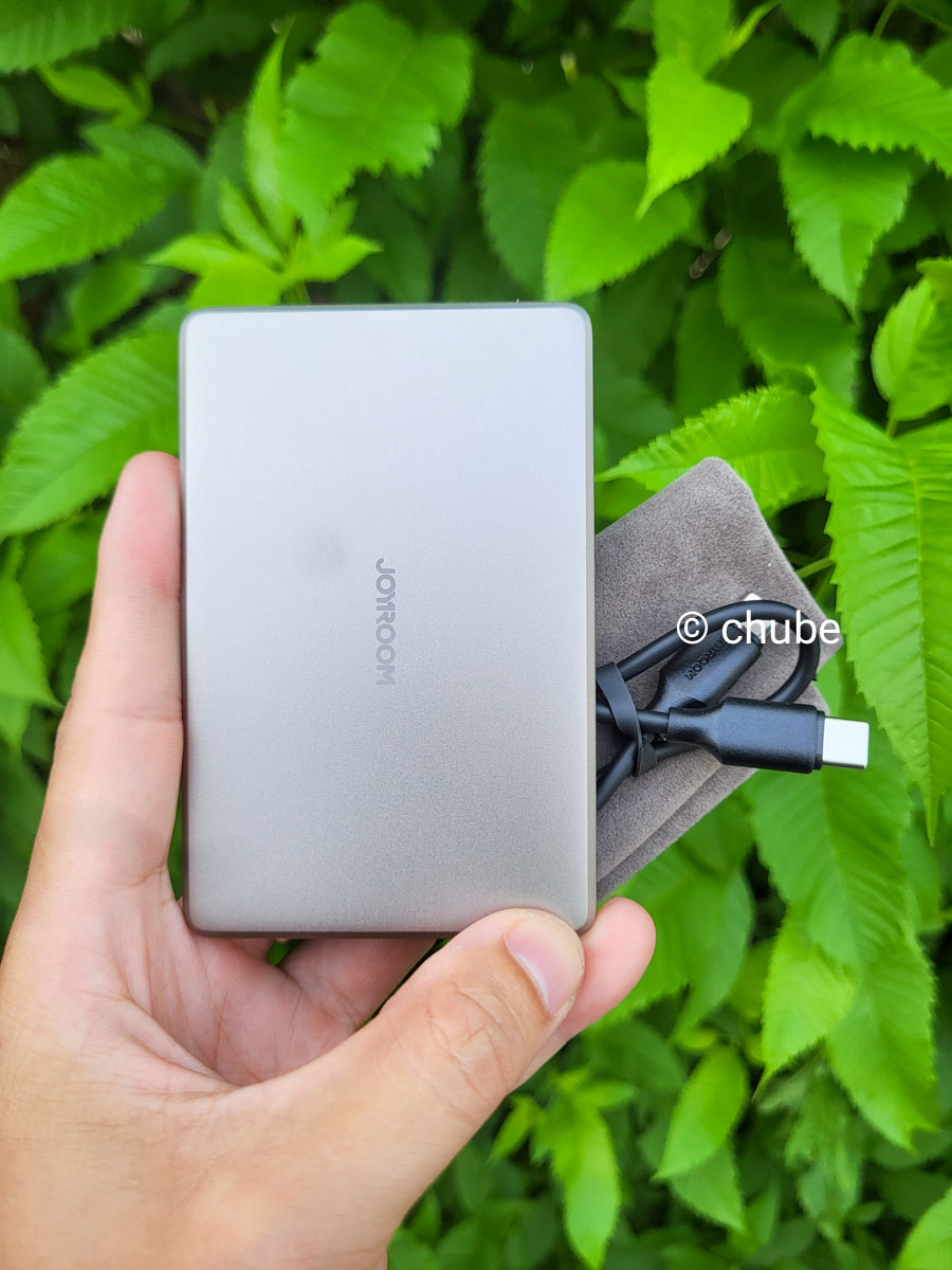 Thiết kế nhỏ gọn, hiện đại của pin dự phòng Joyroom PBM08