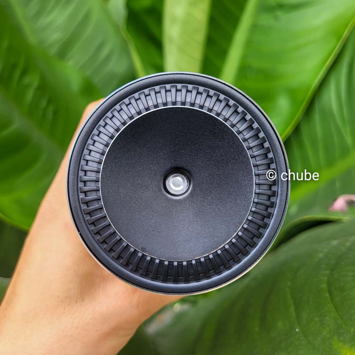 Thiết kế nhỏ gọn, hiện đại của máy phun sương Baseus cho ô tô