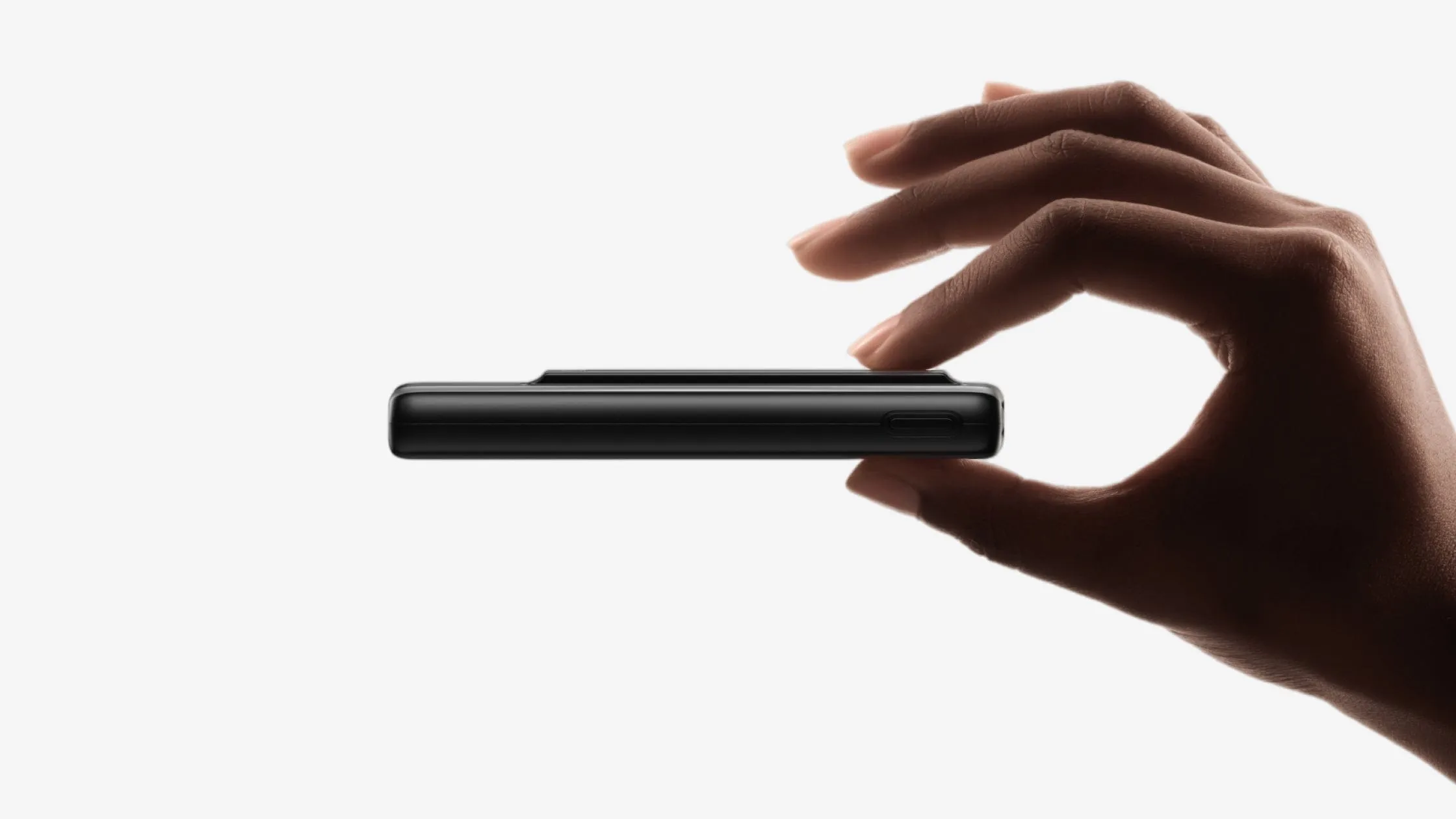 EcoFlow Mag Qi1 trang bị cổng sạc USB-C hai chiều tiện dụng