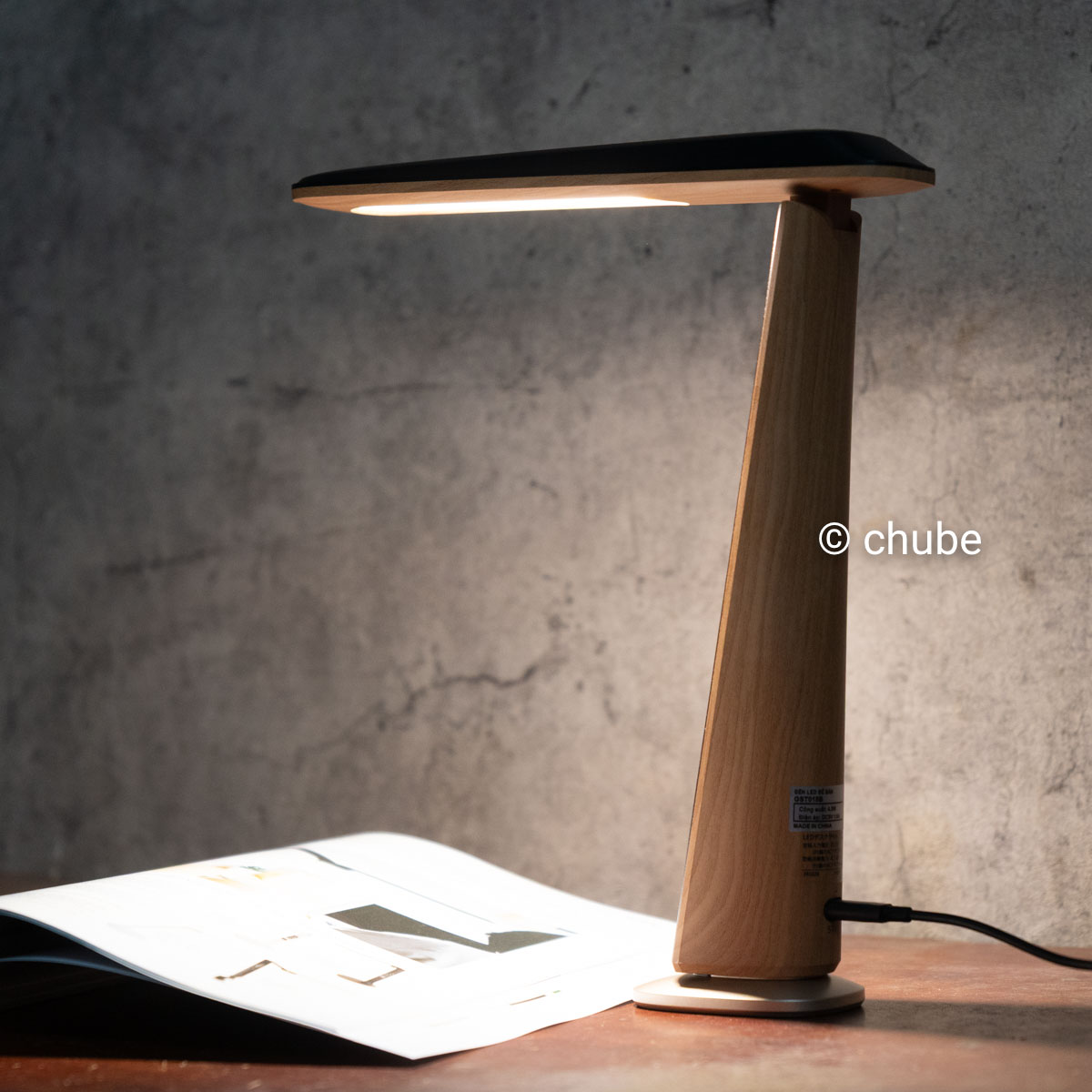 Đèn bàn LED MoToM GST018B - ảnh 05