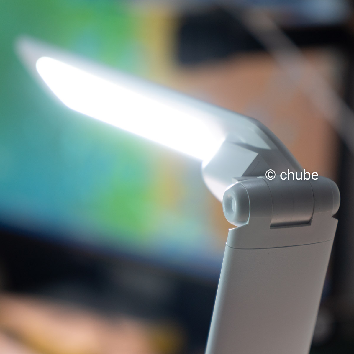 Đèn bàn học đa khúc xạ giảm ánh sáng xanh bảo vệ mắt MotoM GST009