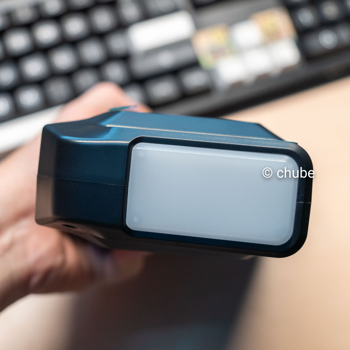 Kích bình & bơm lốp USAMS ZB287 1000A 8000mAh – cận chi tiết sản phẩm