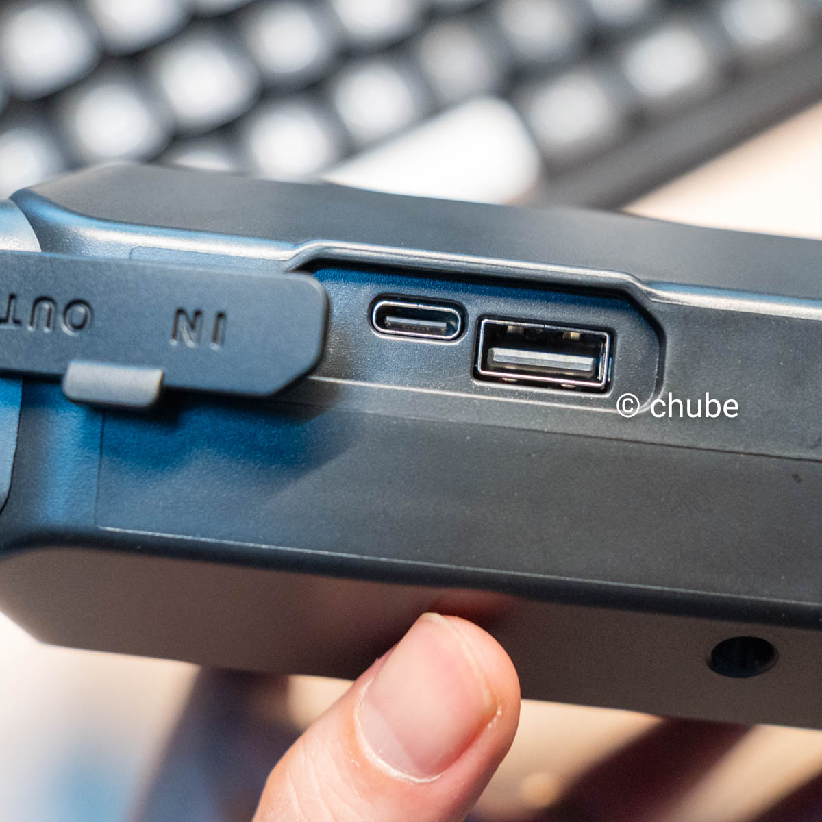 Kích bình + bơm lốp ô tô USAMS ZB287 1000A 8000mAh – thiết kế tổng thể