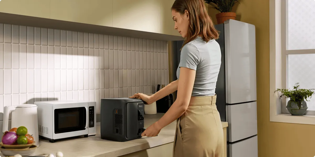 Các cổng kết nối AC và USB trên EcoFlow Delta 3 Air