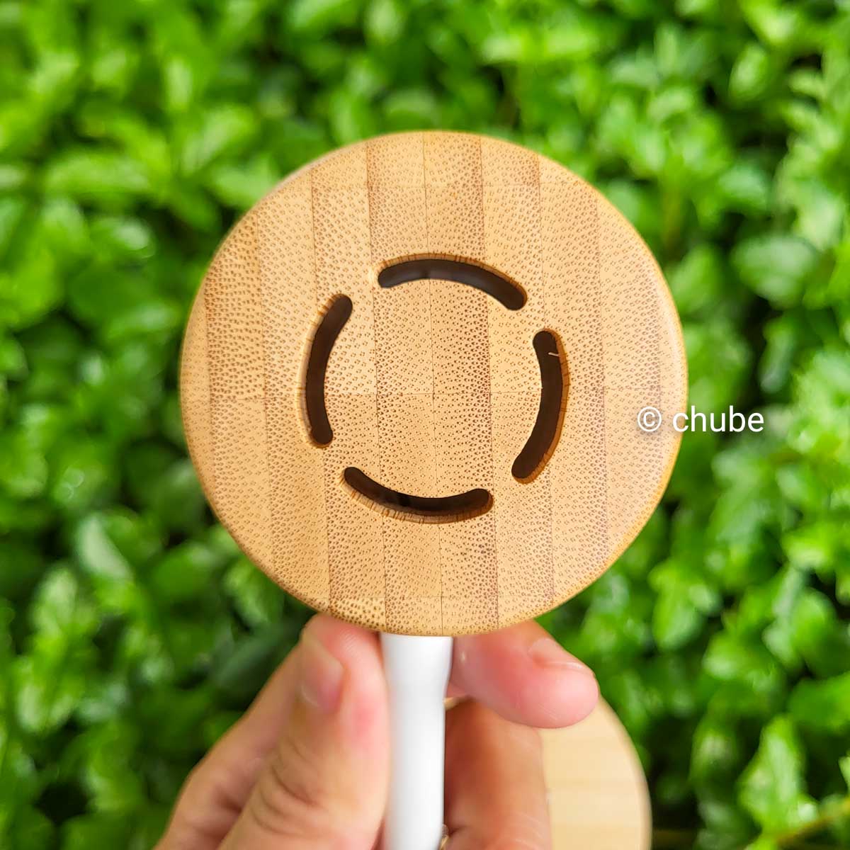 Chi tiết chụp đèn bàn MotoM GST016W hiện đại