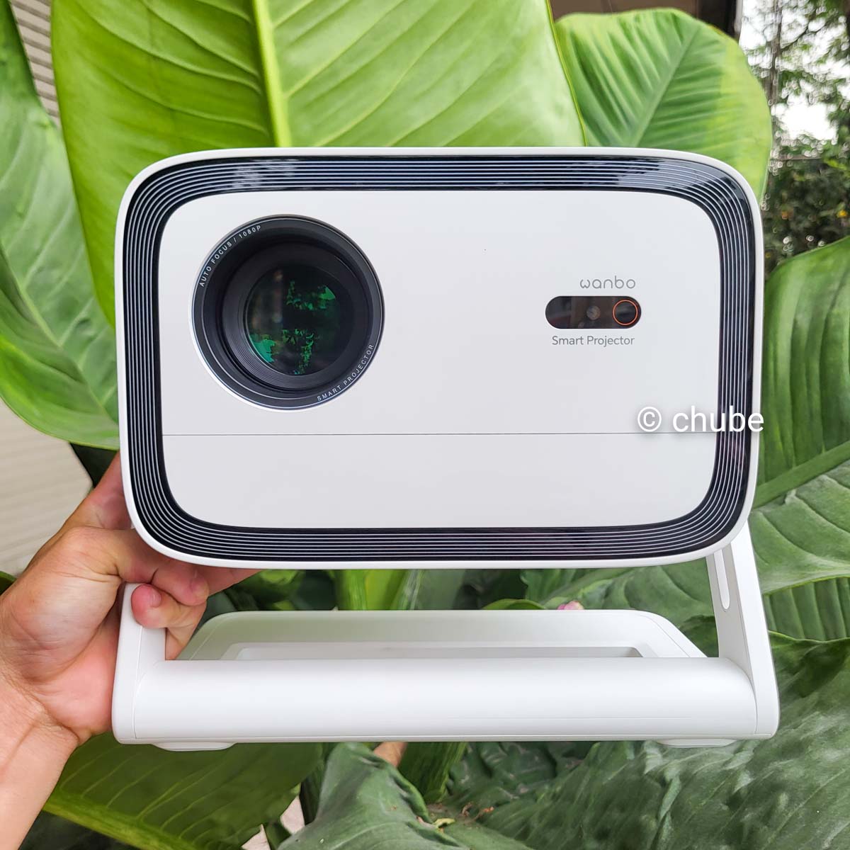 Máy chiếu Wanbo Vali 1 – chi tiết mặt trước và ống kính